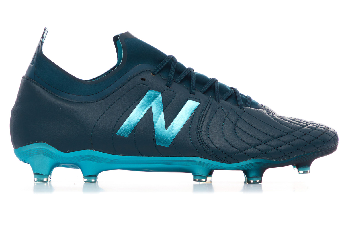 New balance boots best sale 2019