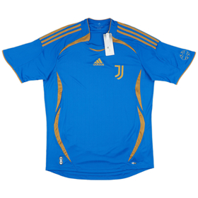 2021-22 Juventus adidas Teamgeist Shirt (S)