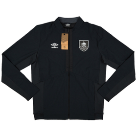 2022-2023 Burnley Umbro Presentation Jacket