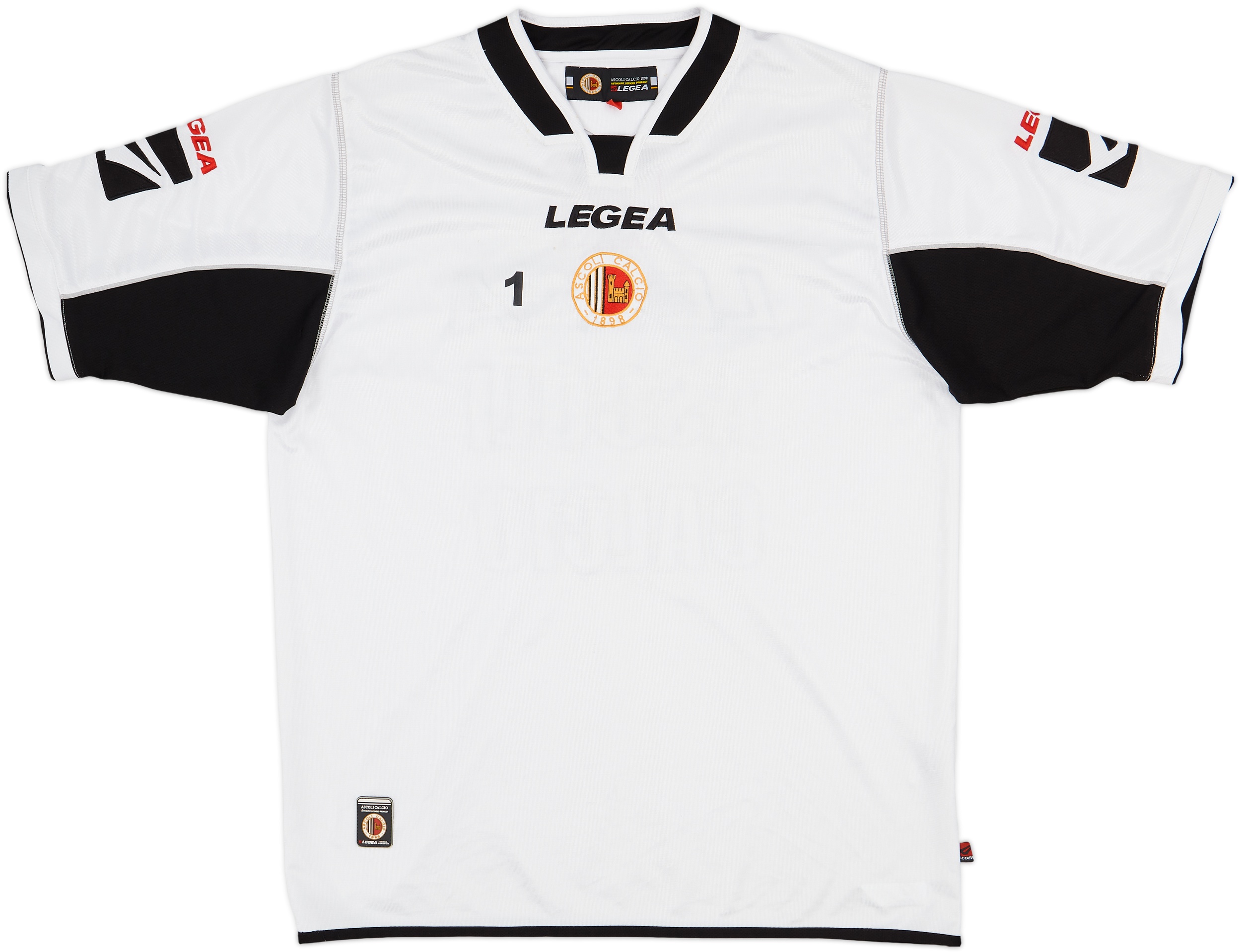 Maglie Livorno 2015-2016, tante novità di Legea