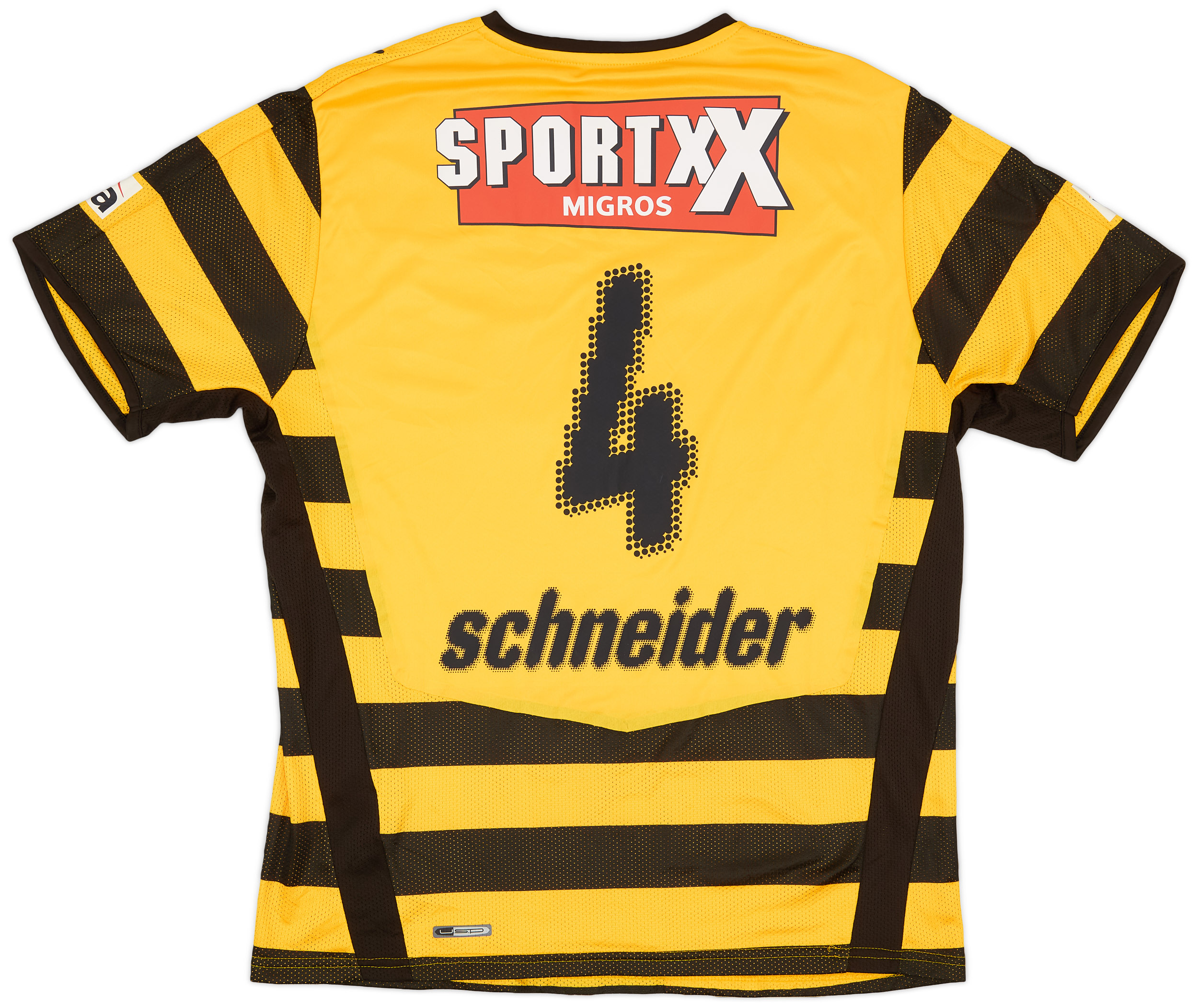 2008-09 BSC Young Boys Match Issue Home Shirt Schneider #4