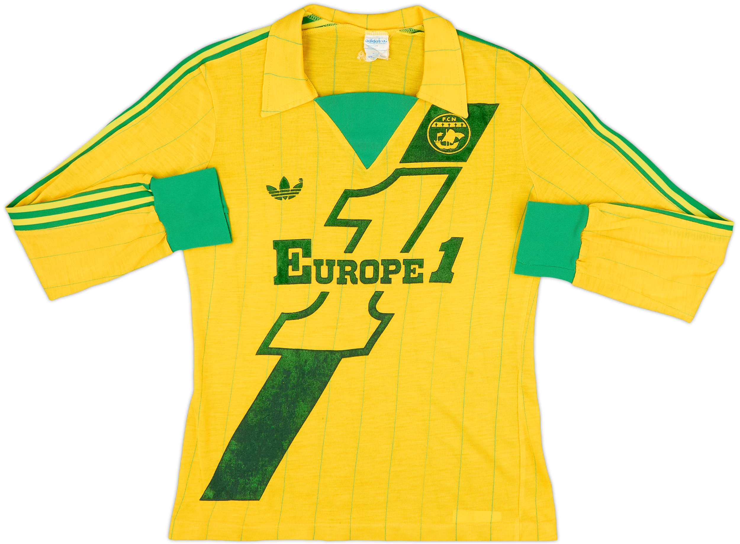 maillot football vintage Nantes 1981-1982 HOME – Football Shirt Vintage