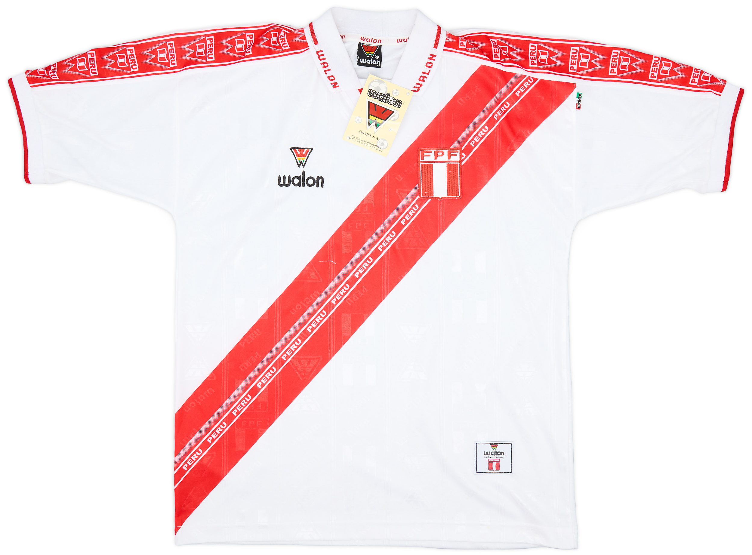 ‘Peru’ White T-Shirt - XL/
