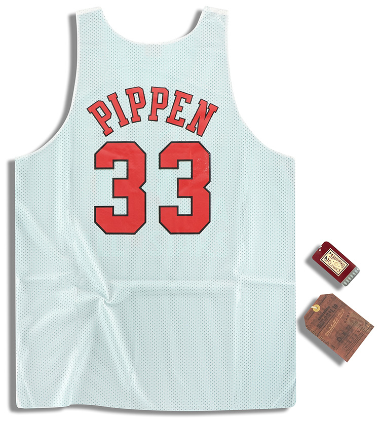 Mitchell＆Ness　BULLS　PIPPEN　タンクトップ　リバーシブル Amazon) Mitchell & Ness Chicago Bulls Pippen #33 Reversible