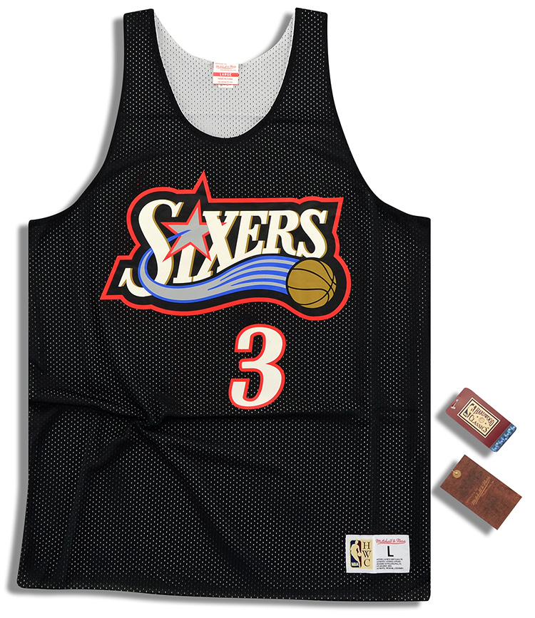 Amazon) Mitchell & Ness Philadelphia 76ers Iverson #3