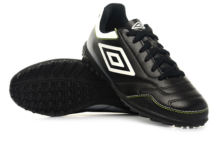umbro football boots 2018